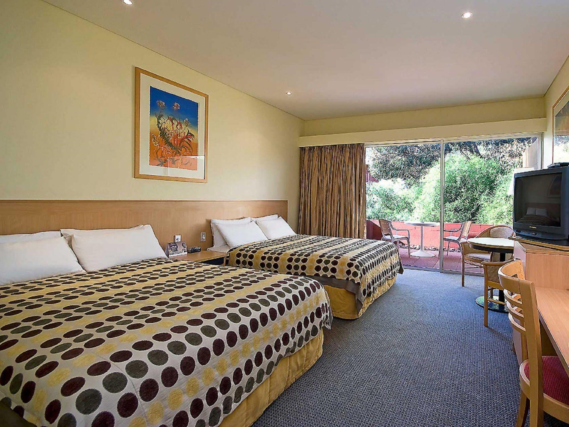 Desert Gardens Hotel Айерс-Рок Экстерьер фото