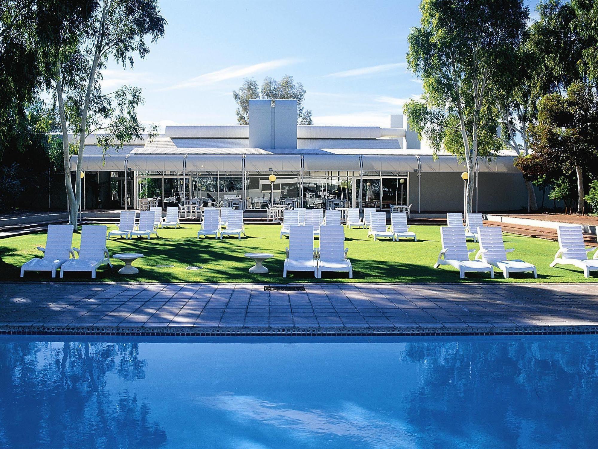 Desert Gardens Hotel Айерс-Рок Экстерьер фото